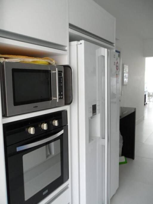 Apto De 3 Dorm De Frente Ao Mar 瓜鲁雅 外观 照片